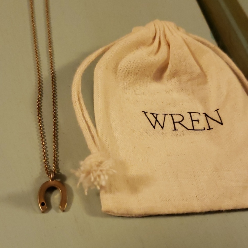 Wren  Horse shoe necklace.